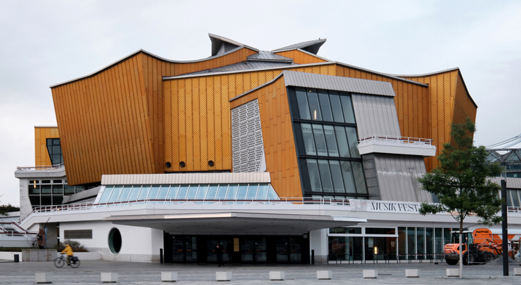 Deutschland Berlin Philharmonie iStock Berk Ozdemir.jpg