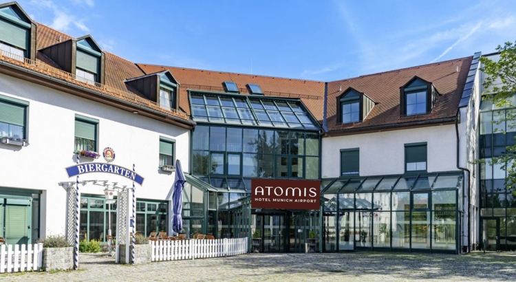Atomis Hotel Munich Airport by Mercure Foto Sebastian Kamienski