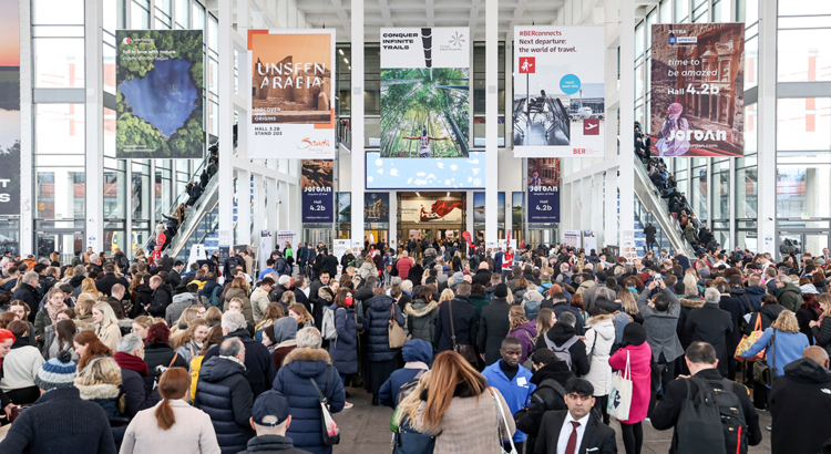 ITB 2023 Messe Süd Eingang Foto Messe Berlin.jpg