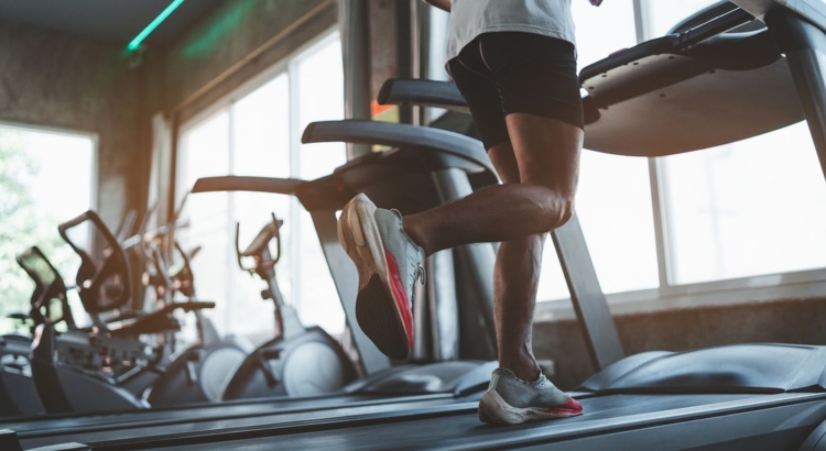 Laufband Fitness Foto iStock Wombatzaa