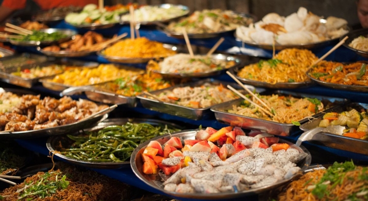 Chinesisches Essen Restaurant Buffet Foto iStock umskingdom