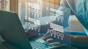 Online-Umfrage Voting Foto iStock sanyaberkut