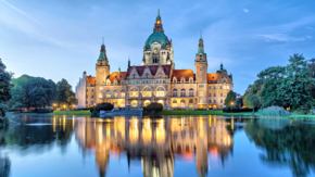 Deutschland Hannover Neues Rathaus iStock bbsferrari.jpg
