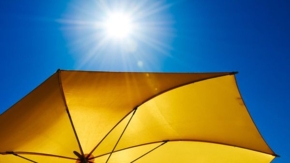 Hitzeschutz Hitze Sonnenschirm 169 Foto iStock grafxart8888
