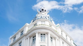 Hotel Atlantic Hamburg Fußball Foto Hotel Atlantic Hamburg